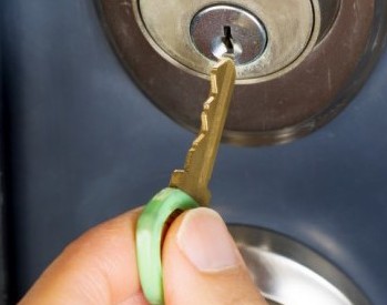 Increase Security in Your Home Using a Locksmith